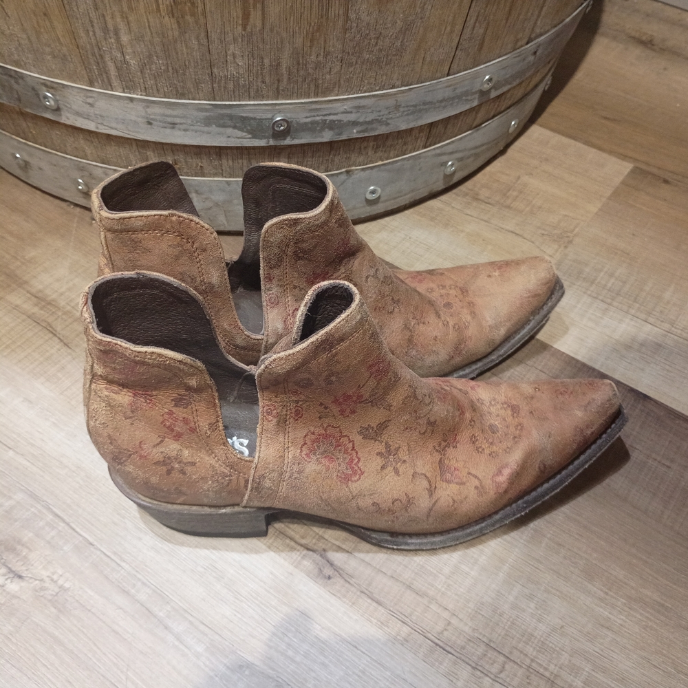 Cavenders Tan Leather Painted Floral Snip Toe Ankle Cowboy Booties Boot Size 8.5